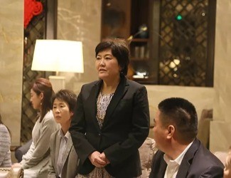 梅村令子專訪—服用三七之后，我臉上的斑都淡了！