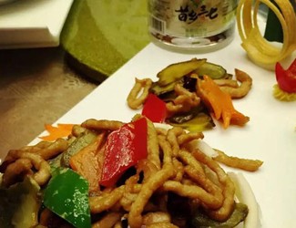 來份兒“苦肉計”？——鮮三七炒肉