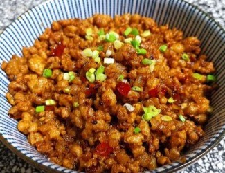 如果冰箱里只有一樣?xùn)|西，只能是它——萬能的三七肉臊子