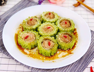 三七怎么吃：三七粉三七花苦瓜釀肉，原來苦也是種美味